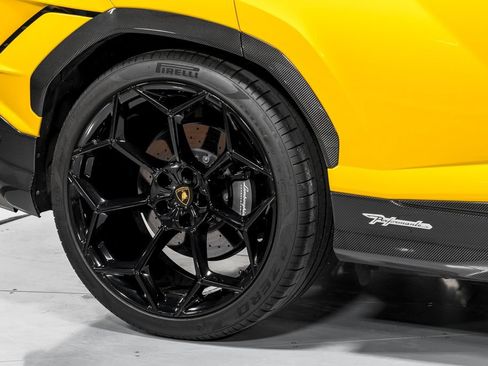 Used 2023 Lamborghini Urus Performante AWD/4WD image 57