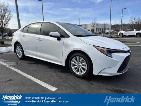 New 2026 Toyota Corolla LE image 1