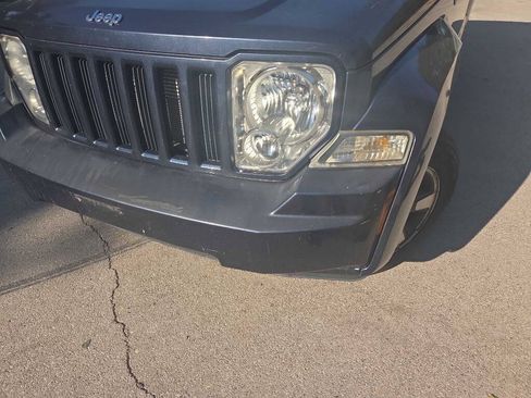 Used 2008 Jeep Liberty Sport w/ Popular Equipment Group AWD/4WD image 12