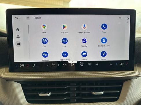 Used 2025 Ford Explorer Active image 18