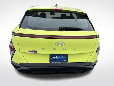 Certified 2025 Hyundai Kona SE image 4
