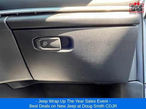 New 2025 Jeep Grand Cherokee L Laredo w/ Trailer Tow Package image 21