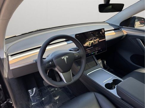 Used 2023 Tesla Model Y Long Range AWD/4WD image 6