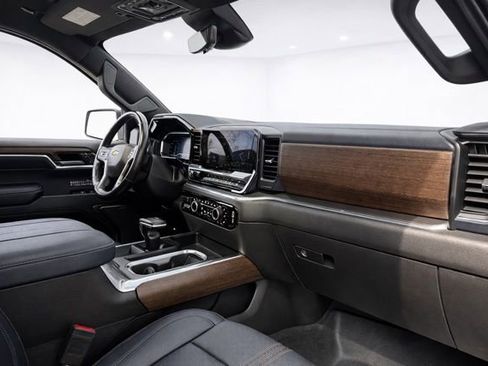 Used 2023 Chevrolet Silverado 1500 High Country w/ Technology Package image 15