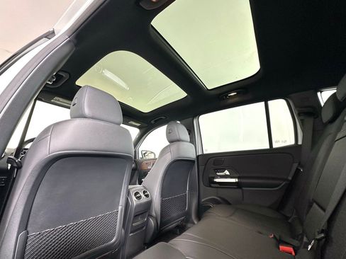 Used 2023 Mercedes-Benz EQB 300 4MATIC w/ Exclusive Package image 16
