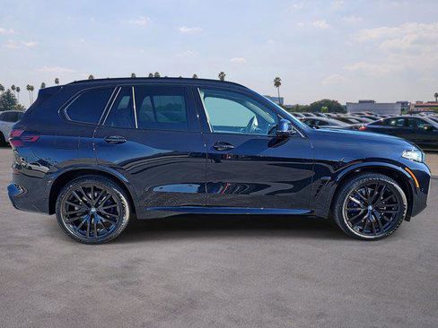 New 2026 BMW X5 sDrive40i w/ M Sport Package image 4