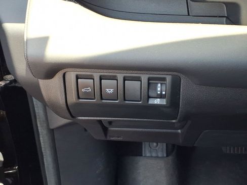 Used 2023 Subaru Ascent Limited w/ Technology Package AWD/4WD image 21