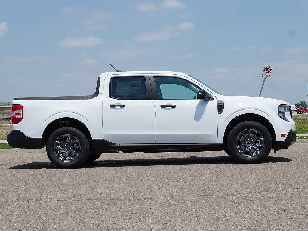 New 2026 Ford Maverick XLT w/ Equipment Group 301A AWD/4WD image 6