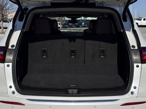 Used 2020 Buick Enclave Avenir image 32
