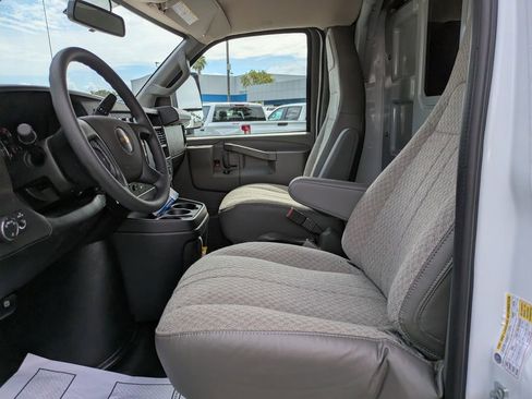 New 2025 Chevrolet Express 3500 w/ Power Convenience Package image 20