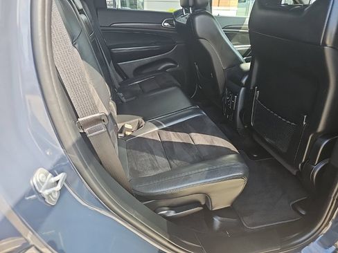 Used 2018 Jeep Grand Cherokee Altitude AWD/4WD image 24