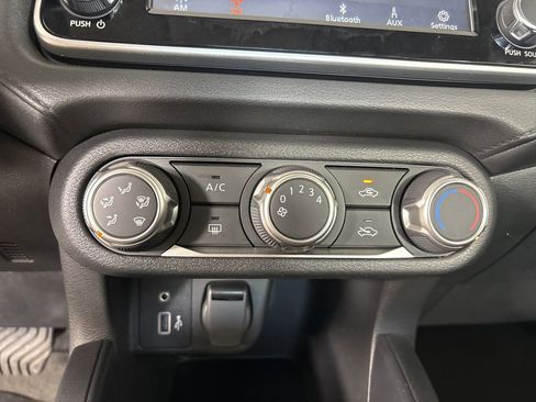 Used 2025 Nissan Versa S image 16