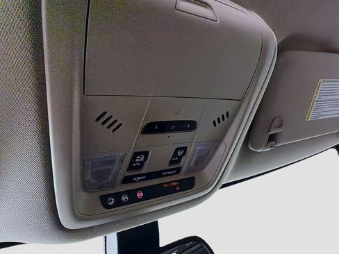 Used 2020 Buick Enclave Essence w/ Sound and Sites Package image 52