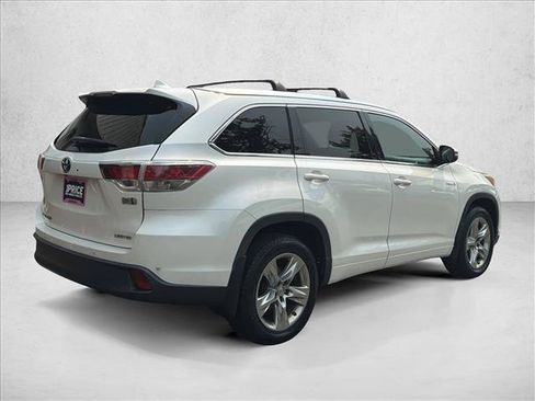 Used 2014 Toyota Highlander Limited Platinum AWD/4WD image 5