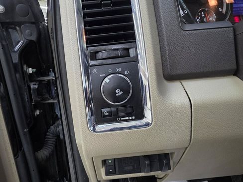 Used 2012 RAM 2500 Laramie w/ Protection Group AWD/4WD image 33