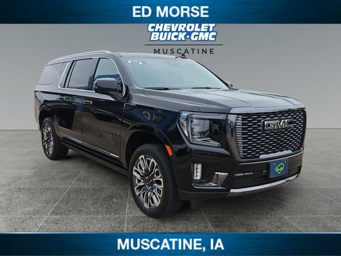 Used 2023 GMC Yukon XL Denali Ultimate w/ LPO, Floor Liner Package AWD/4WD image 7