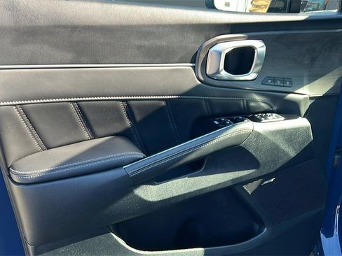 Certified 2025 Kia Sorento SX Prestige image 20