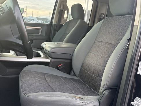 Used 2018 RAM 1500 SLT image 10