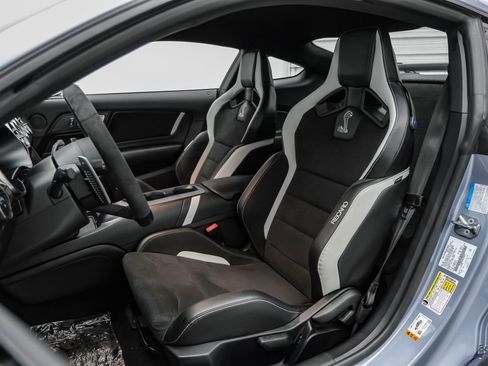 Used 2022 Ford Mustang Shelby GT500 w/ Carbon Fiber Track Pack RWD image 47