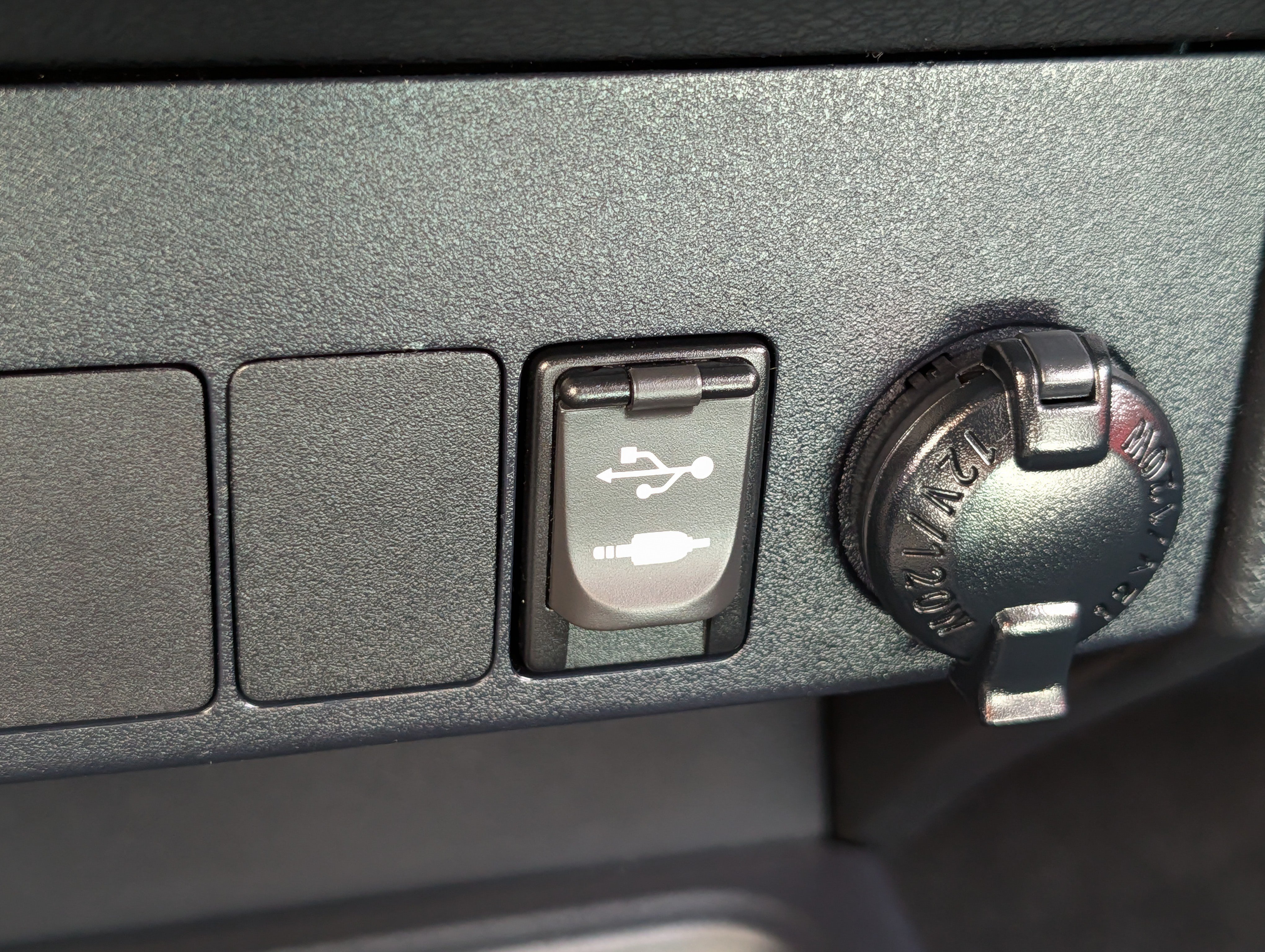 Used 2014 Toyota RAV4 XLE AWD/4WD image 33