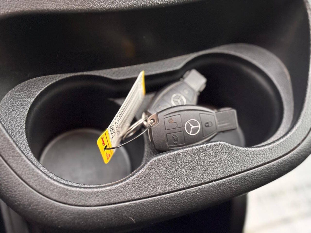 Used 2018 Mercedes-Benz Metris Passenger image 13