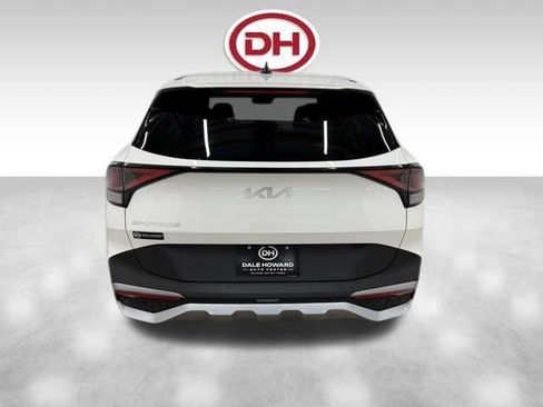 Used 2024 Kia Sportage LX image 12