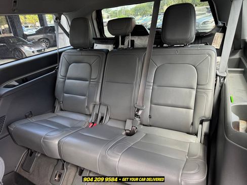 Used 2018 Lincoln Navigator L Select w/ Technology Package RWD image 21