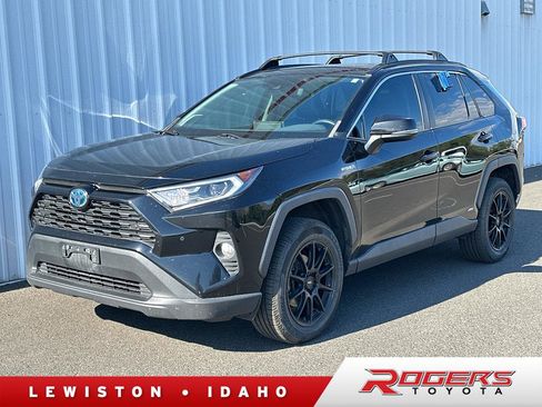 Certified 2021 Toyota RAV4 XLE Premium AWD/4WD image 1
