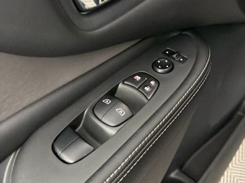 Used 2023 Nissan Murano SV w/ SV Midnight Edition Package FWD image 23
