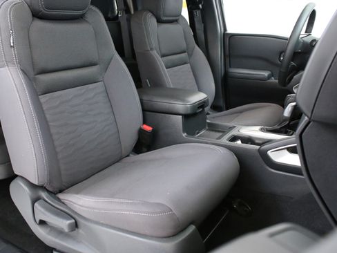 Used 2022 Nissan Frontier SV AWD/4WD image 27