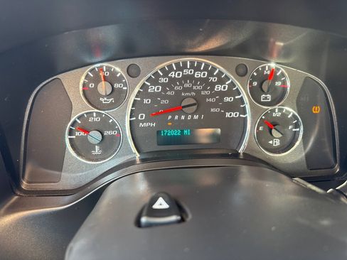 Used 2020 Chevrolet Express 2500 w/ Driver Convenience Package image 15