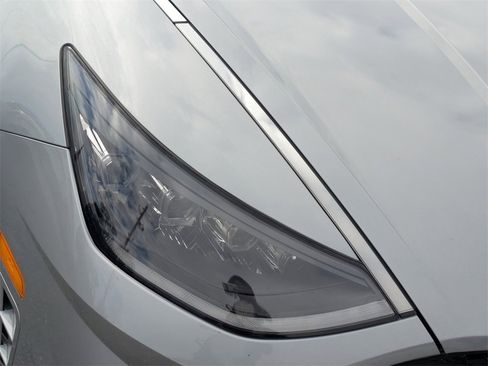 Used 2023 Hyundai Sonata Limited image 9