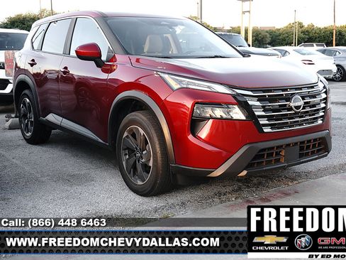 Used 2025 Nissan Rogue SV FWD image 1