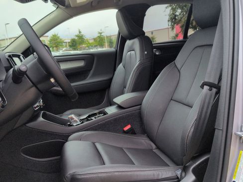 New 2026 Volvo XC40 B5 Plus w/ Protection Package Premier image 13