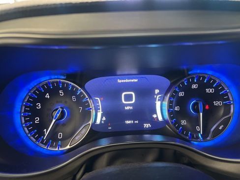 Used 2024 Chrysler Pacifica Limited w/ S Appearance Package image 28