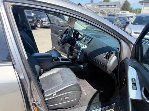 Used 2009 Nissan Murano SL w/ Technology Pkg FWD image 18