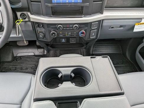 New 2026 Ford F550 4x4 Supercab Super Duty image 11