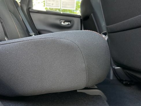 Used 2025 Honda HR-V Sport image 35