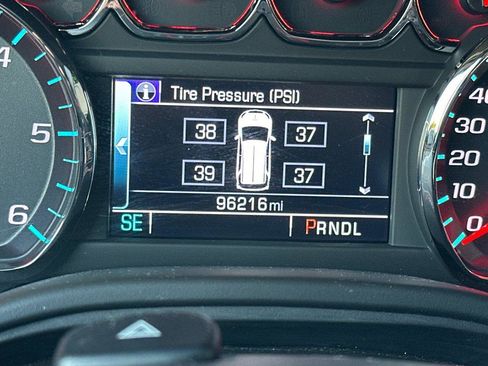 Used 2019 Chevrolet Suburban LT image 26