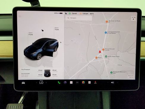 Used 2024 Tesla Model Y Long Range RWD image 23