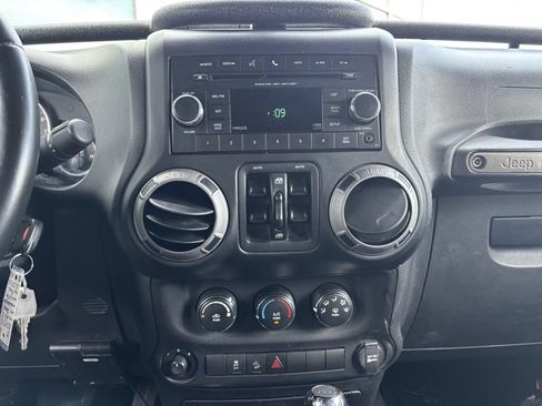 Used 2013 Jeep Wrangler Unlimited Sport AWD/4WD image 16