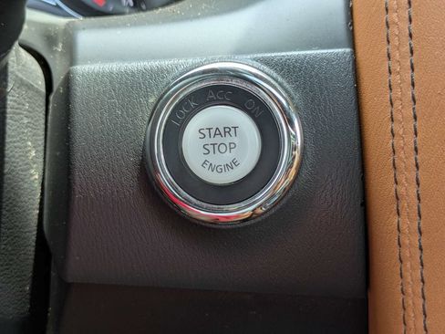 Used 2024 INFINITI QX80 Sensory AWD/4WD image 32