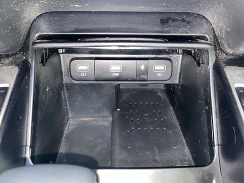 Used 2023 Kia Sorento S w/ Panoramic Sunroof Package AWD/4WD image 6