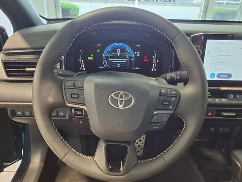 Used 2026 Toyota Camry SE w/ Multimedia Upgrade Package FWD image 8