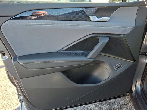 New 2026 Volkswagen Tiguan SE R-Line image 8