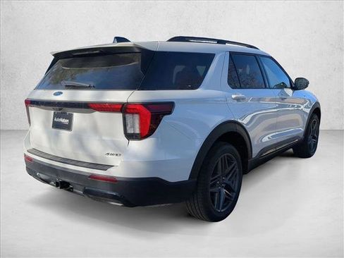 New 2025 Ford Explorer ST-Line w/ ST-Line Street Pack image 2