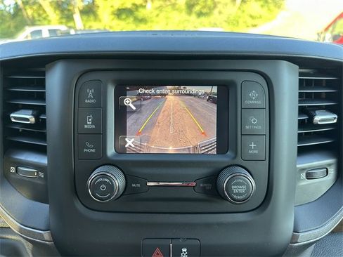 Used 2024 RAM 2500 Tradesman w/ Chrome Appearance Group image 27