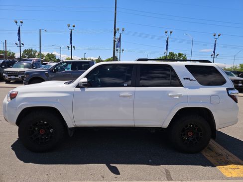 Used 2022 Toyota 4Runner TRD Off-Road Premium w/ TRD Black Wheel Package (TMS) AWD/4WD image 2