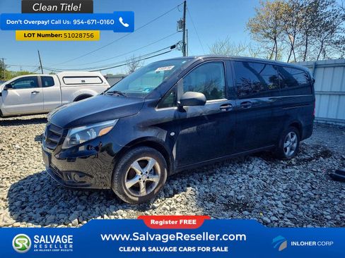Used 2017 Mercedes-Benz Metris Passenger image 1