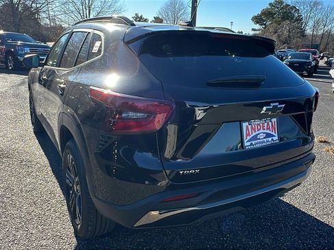 New 2026 Chevrolet Trax ACTIV w/ Sunroof Package image 7